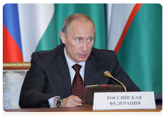 Prime Minister Vladimir Putin at the Council of the Heads of Government of the CIS|21 may, 2010|19:39