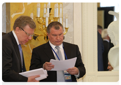 Deputy Prime Minister of Russian Federation Igor Sechin and Deputy Prime Minister of Russian Federation and Minister of Finance Alexei Kudrin at the Council of the Heads of Government of the CIS|21 may, 2010|19:39