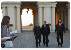 Prime Minister Vladimir Putin, Belarusian Prime Minister Sergei Sidorsky and Kazakhstan Prime Minister Karim Masimov speaking to the press following negotiations|22 may, 2010|00:04