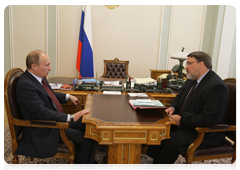 Prime Minister Vladimir Putin at a meeting with head of the Federal Antimonopoly Service Igor Artemyev|24 may, 2010|15:53