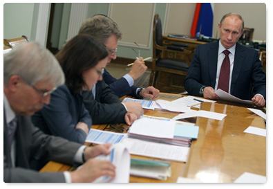 Prime Minister Vladimir Putin holds a conference on the scenario plans for  economic development in 2011-2013