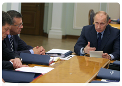 Prime Minister Vladimir Putin, First Deputy Prime Minister Viktor Zubkov and Deputy Prime Minister Dmitry Kozak during a meeting of the Vnesheconombank Supervisory Board|26 may, 2010|16:42