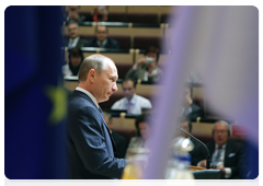 Prime Minister Vladimir Putin attends the 1st EU–Russia Innovation Forum|27 may, 2010|17:24