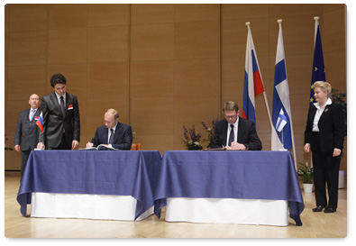 Prime Minister Vladimir Putin and his Finnish counterpart Matti Vanhanen sign an agreement extending the Finnish lease of the Russian part of the Saimaa Canal and adjacent territories, as well as regulating navigation through the canal