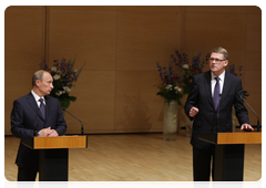 Following Russian-Finnish talks, prime ministers Vladimir Putin and Matti Vanhonen hold a joint news conference|27 may, 2010|20:52