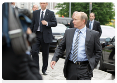 Председатель Правительства Российской Федерации В.В.Путин прибыл в российский научный центр «Прикладная химия»|28 мая, 2010|19:24