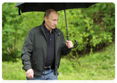 Председатель Правительства Российской Федерации В.В.Путин прибыл к мемориальному комплексу у поселка Невская Дубровка|29 мая, 2010|18:42
