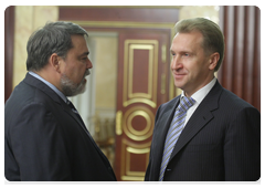 First Deputy Prime Minister Igor Shuvalov and head of the Federal Antimonopoly Service Igor Artemyev at a meeting on price setting and tariff rates|31 may, 2010|16:27