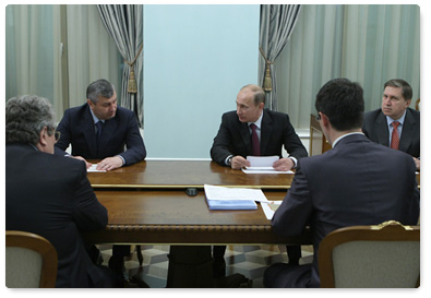 Prime Minister Vladimir Putin meets with South Ossetian President Eduard Kokoity and Prime Minister Vadim Brovtsev