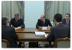 Prime Minister Vladimir Putin meets with South Ossetian President Eduard Kokoity and Prime Minister Vadim Brovtsev