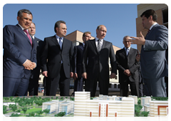 Председатель Правительства Российской Федерации В.В.Путин ознакомился с ходом строительства Деревни Универсиады-2013|5 мая, 2010|17:26