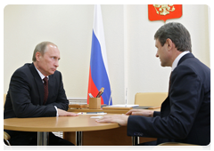 Prime Minister Vladimir Putin meeting with Governor of the Krasnodar Territory Alexander Tkachyov|7 may, 2010|18:55