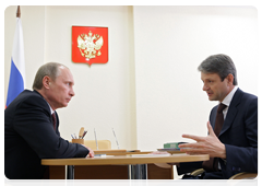 Prime Minister Vladimir Putin meeting with Governor of the Krasnodar Territory Alexander Tkachyov|7 may, 2010|18:55