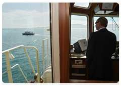 Prime Minister Vladimir Putin onboard a seagoing tugboat which took him to the Novorossiysk harbour|7 may, 2010|19:21