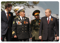 Prime Minister Vladimir Putin lays a wreath at Heroes’ Square, a war memorial in Novorossiysk|7 may, 2010|19:27