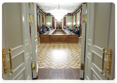 Prime Minister Vladimir Putin at a meeting with representatives of the Federation of Independent Trade Unions of Russia|1 june, 2010|16:58