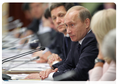 Prime Minister Vladimir Putin at a meeting with representatives of the Federation of Independent Trade Unions of Russia|1 june, 2010|16:58