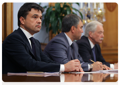 Leaders from the United Russia political party at a meeting with Prime Minister Vladimir Putin|1 june, 2010|19:11