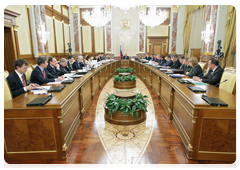 Prime Minister Vladimir Putin chairs a meeting of the Russian Government|10 june, 2010|15:04