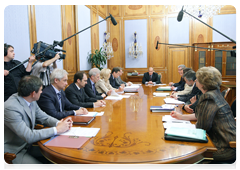 Prime Minister Vladimir Putin at a meeting on federal budget expenditures on education and science for the period 2011-2013|10 june, 2010|17:51