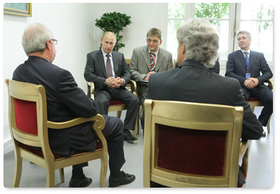 Председатель Правительства Российской Федерации В.В.Путин  встретился в Париже с генеральным директором концерна «Тоталь» К. де Маржери