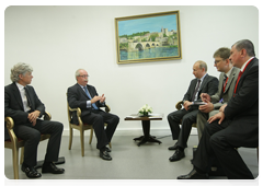 Председатель Правительства Российской Федерации В.В.Путин встретился в Париже с генеральным директором концерна «Тоталь» К. де Маржери|11 июня, 2010|16:50
