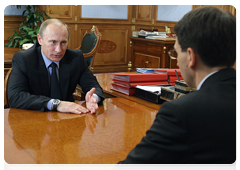 Prime Minister Vladimir Putin at a working meeting with Minister of Communications and Mass Media Igor Shchegolev|14 june, 2010|12:30