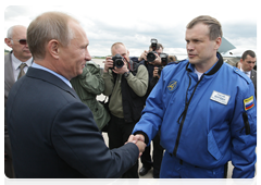 Prime Minister Vladimir Putin at a test flight of a fifth-generation Russian fighter jet, after which he spoke with the test pilot|17 june, 2010|16:44