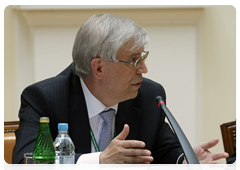 Russian Central Bank chairman Sergei Ignatyev at the international conference “Central Banks and the Development of the World Economy: New Challenges and Prospects,” timed to coincide with the 150th anniversary of the Russian Central Bank|18 june, 2010|14:03