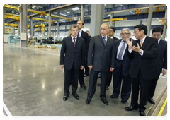 Prime Minister Vladimir Putin during his trip to the Yaroslavl Region touring a new production facility owned by leading Japanese construction equipment manufacturer Komatsu|18 june, 2010|17:35