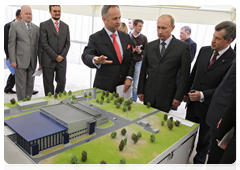 Prime Minister Vladimir Putin at the Yaroslavl Region pharmaceutical production complex|18 june, 2010|18:32