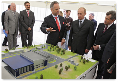 Prime Minister Vladimir Putin visits Yaroslavl Region pharmaceutical production complex during his working visit to the region