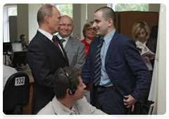 Prime Minister Vladimir Putin visiting the Moscow Cultural and Business Centre for Disabled People and familiarising himself with its work|19 june, 2010|19:18