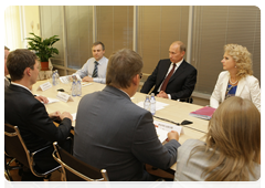 Prime Minister Vladimir Putin visits the Moscow Cultural and Business Centre for Disabled People and holds a meeting with its staff|19 june, 2010|19:45