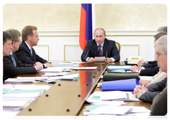 Prime Minister Vladimir Putin at the meeting to discuss the federal budget for 2011 and the planning period of 2012-2013|2 june, 2010|17:14