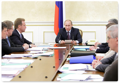 Prime Minister Vladimir Putin holds a meeting to discuss the federal budget for 2011 and the planning period of 2012-2013