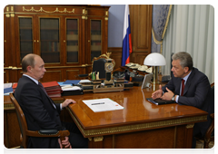 Prime Minister Vladimir Putin in a meeting with Minister of Industry and Trade Viktor Khristenko|2 june, 2010|18:42