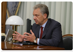 Minister of Industry and Trade Viktor Khristenko in a meeting with Prime Minister Vladimir Putin|2 june, 2010|18:43