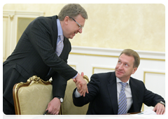 First Deputy Prime Minister Igor Shuvalov and Deputy Prime Minister and Finance Minister Alexei Kudrin before the Government Presidium meeting|21 june, 2010|17:33