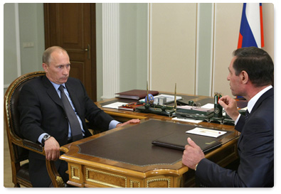 Prime Minister Vladimir Putin meets with head of the Federal Agency for Forestry Alexei Savinov