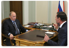 Prime Minister Vladimir Putin meets with head of the Federal Agency for Forestry Alexei Savinov