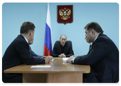 Prime Minister Vladimir Putin at a meeting to discuss natural gas exports to Belarus|24 june, 2010|12:33