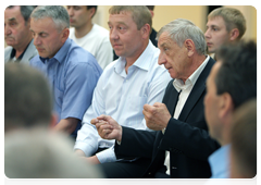 Coal miners of the Kemerovo Region at a meeting with Prime Minister Vladimir Putin|24 june, 2010|14:20