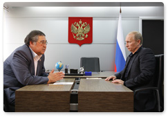 Prime Minister Vladimir Putin meets with Kemerovo Region Governor Aman Tuleyev