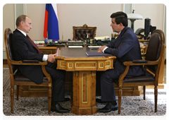 Prime Minister Vladimir Putin meeting with head of the Federal Insurance Supervision Service Alexander Koval|25 june, 2010|17:38