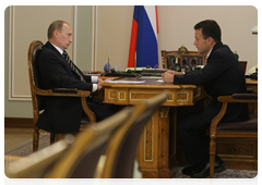 Prime Minister Vladimir Putin meeting with head of the Federal Agency for Youth Affairs Vasily Yakemenko|26 june, 2010|12:25