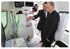 Prime Minister Vladimir Putin visiting the Olympic training centre Ozero Krugloye|28 june, 2010|17:59