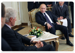 Prime Minister Vladimir Putin meeting with former U.S. President Bill Clinton|29 june, 2010|21:10