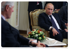 Prime Minister Vladimir Putin meeting with former U.S. President Bill Clinton|29 june, 2010|21:10