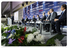 Prime Minister Vladimir Putin at the opening of the international forum Engineering Technologies-2010 in Moscow|30 june, 2010|14:39